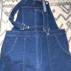 Woman’s overalls perfect for summer.